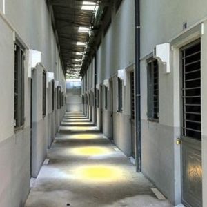 Sử dụng phần mềm quản lý trọ hoặc thuê người quản lý