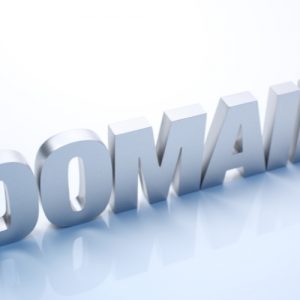 tránh chọn domain tranh chấp bản quyền